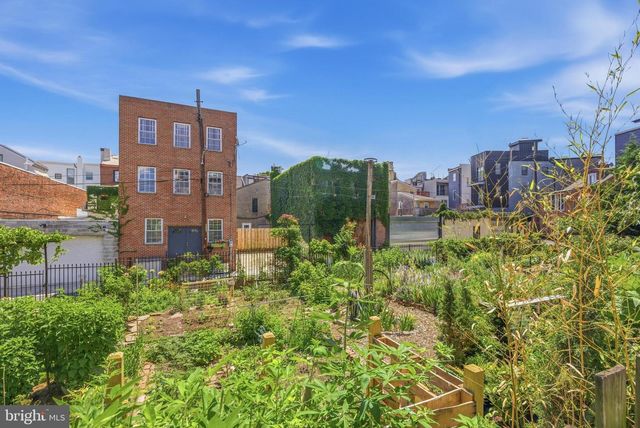 913 N LAWRENCE ST, Philadelphia, PA 19123