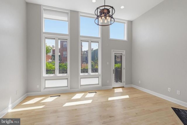 913 N LAWRENCE ST, Philadelphia, PA 19123