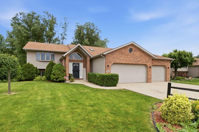 3020 Diamond Drive, Hobart, IN 46342