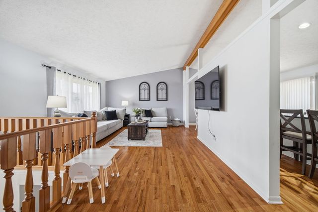 3020 Diamond Drive, Hobart, IN 46342