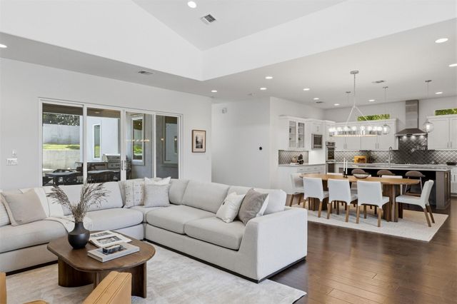 2704 Oak Park DR, Austin, TX 78704