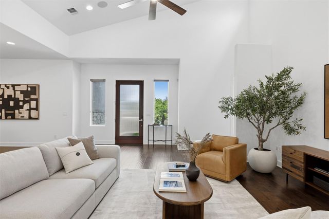 2704 Oak Park DR, Austin, TX 78704