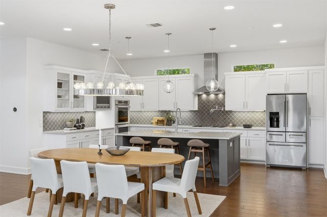 2704 Oak Park DR, Austin, TX 78704