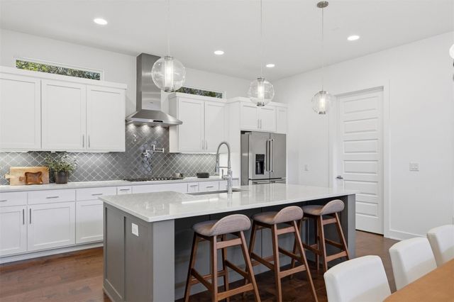 2704 Oak Park DR, Austin, TX 78704