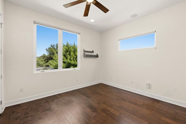 2704 Oak Park DR, Austin, TX 78704