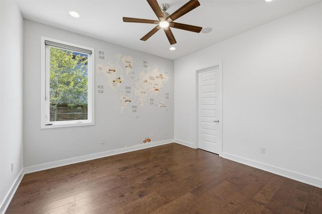 2704 Oak Park DR, Austin, TX 78704