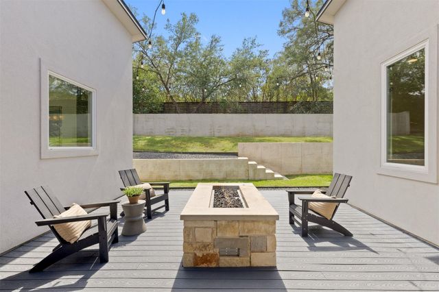 2704 Oak Park DR, Austin, TX 78704
