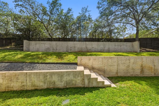 2704 Oak Park DR, Austin, TX 78704
