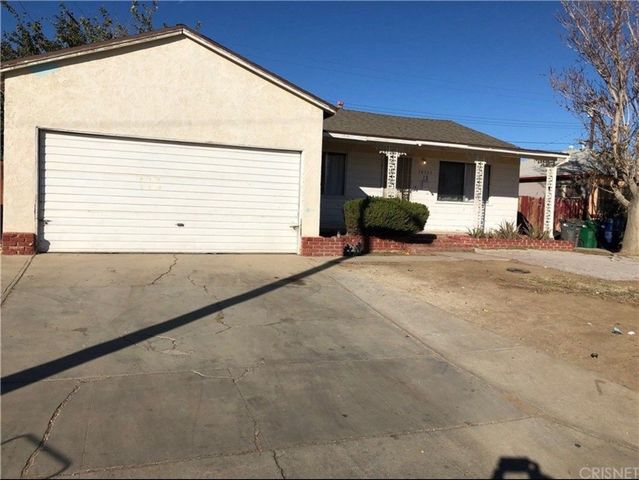 38363 Rosemarie, Palmdale, CA 93550