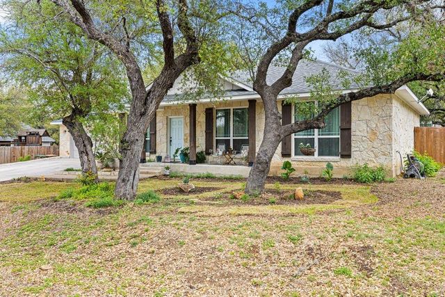 103 Leaning Oak CIR, Johnson City, TX 78636