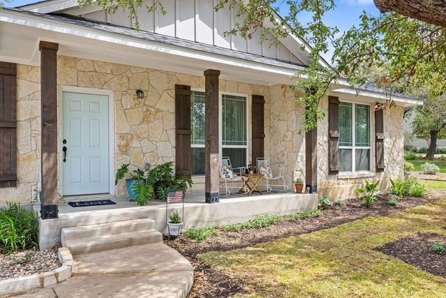 103 Leaning Oak CIR, Johnson City, TX 78636
