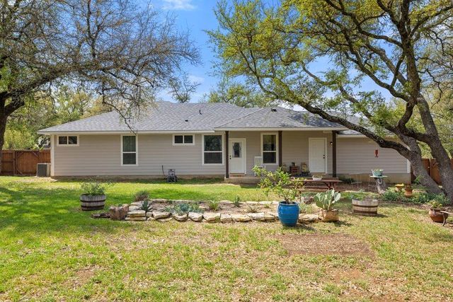 103 Leaning Oak CIR, Johnson City, TX 78636