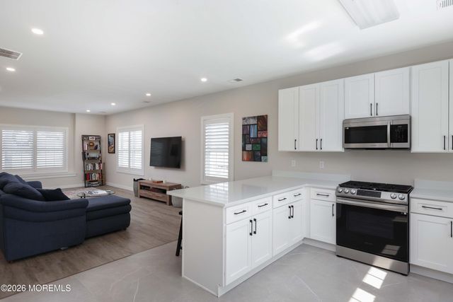 333 First Street 8, Keyport, NJ 07735
