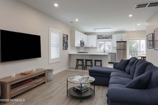 333 First Street 8, Keyport, NJ 07735