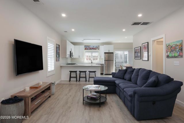 333 First Street 8, Keyport, NJ 07735