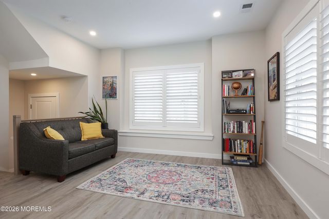 333 First Street 8, Keyport, NJ 07735