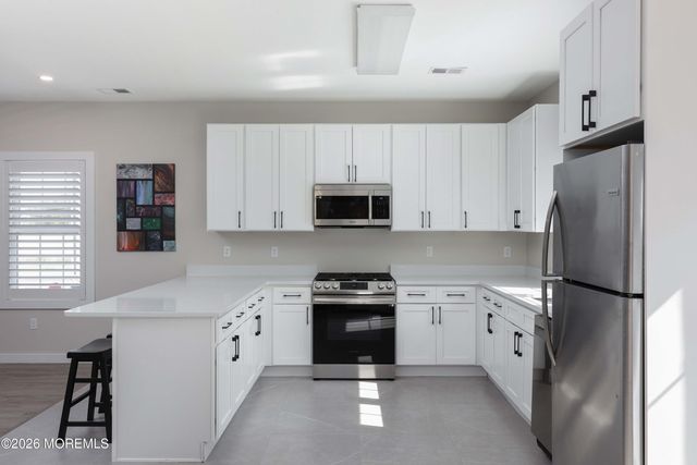 333 First Street 8, Keyport, NJ 07735