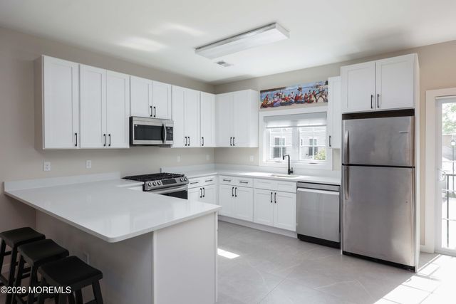 333 First Street 8, Keyport, NJ 07735