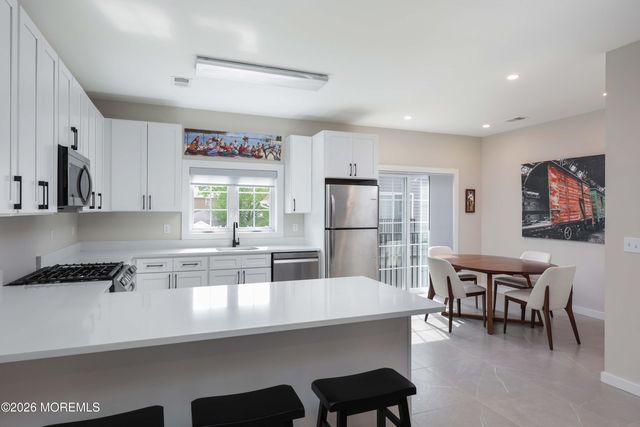 333 First Street 8, Keyport, NJ 07735