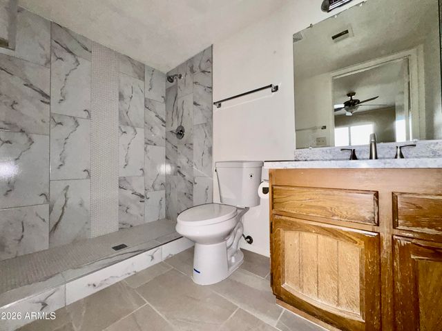 16635 N CAVE CREEK Road 214, Phoenix, AZ 85032