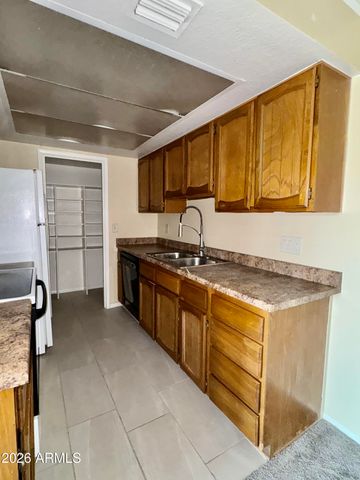 16635 N CAVE CREEK Road 214, Phoenix, AZ 85032