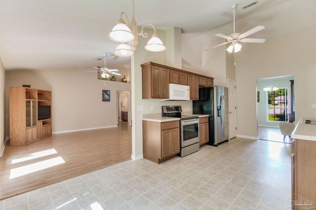 3424 Esplanade Dr, Pensacola, FL 32506
