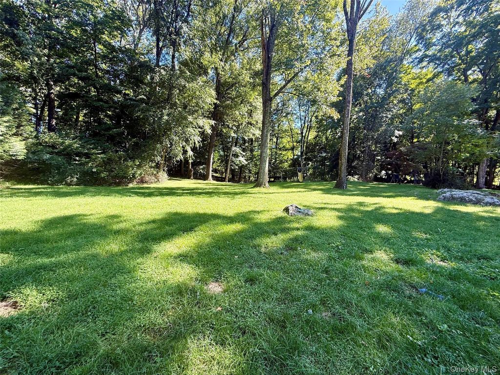 23 Cliffside Lane, Bedford Corners, NY 10549 — photo 3