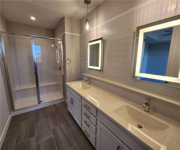 12001 Vista Parke DR 405, Austin, TX 78726