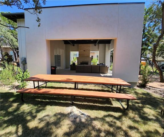 12001 Vista Parke DR 405, Austin, TX 78726