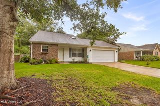 343 Lorraine Avenue, Pass Christian, MS 39571