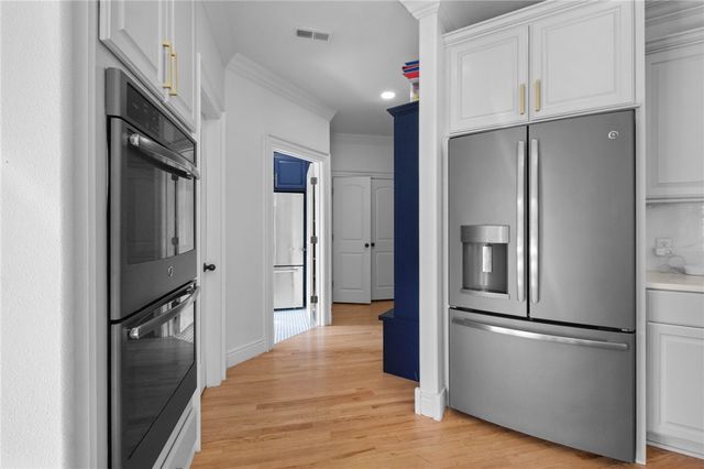 11 Sherwood Drive, Rogers, AR 72758