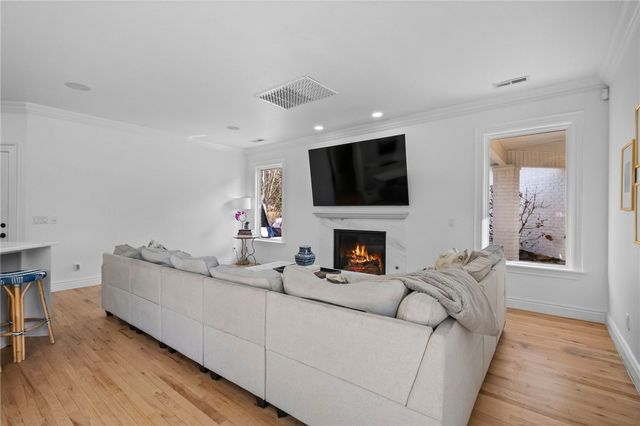 11 Sherwood Drive, Rogers, AR 72758