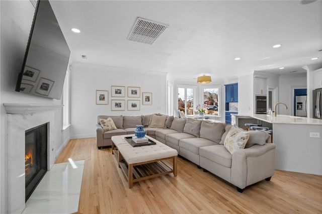 11 Sherwood Drive, Rogers, AR 72758