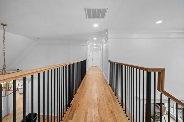 11 Sherwood Drive, Rogers, AR 72758