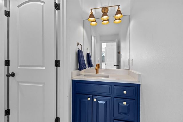 11 Sherwood Drive, Rogers, AR 72758