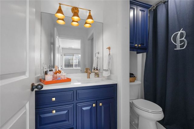 11 Sherwood Drive, Rogers, AR 72758