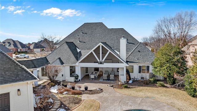 11 Sherwood Drive, Rogers, AR 72758