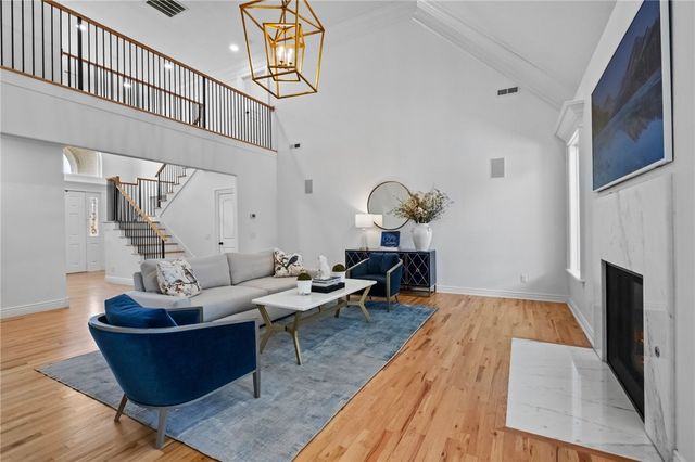 11 Sherwood Drive, Rogers, AR 72758