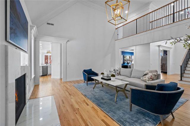 11 Sherwood Drive, Rogers, AR 72758