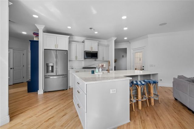 11 Sherwood Drive, Rogers, AR 72758