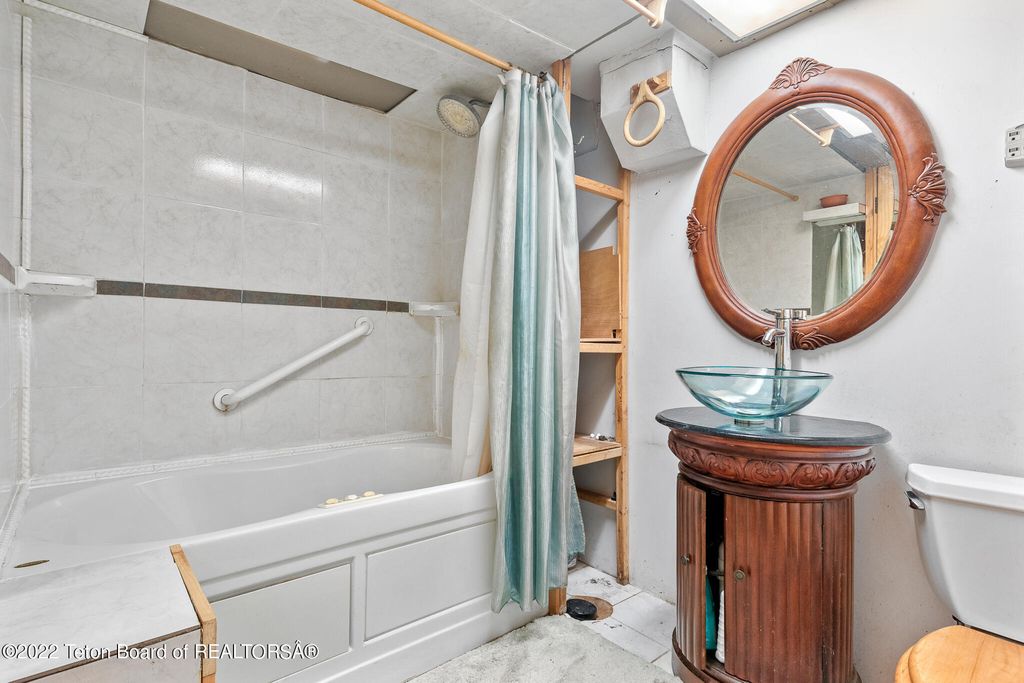 645 S GLENWOOD Street, Jackson, WY 83001 photo 22