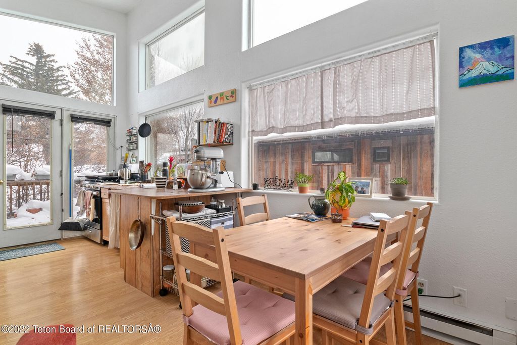 645 S GLENWOOD Street, Jackson, WY 83001 photo 6