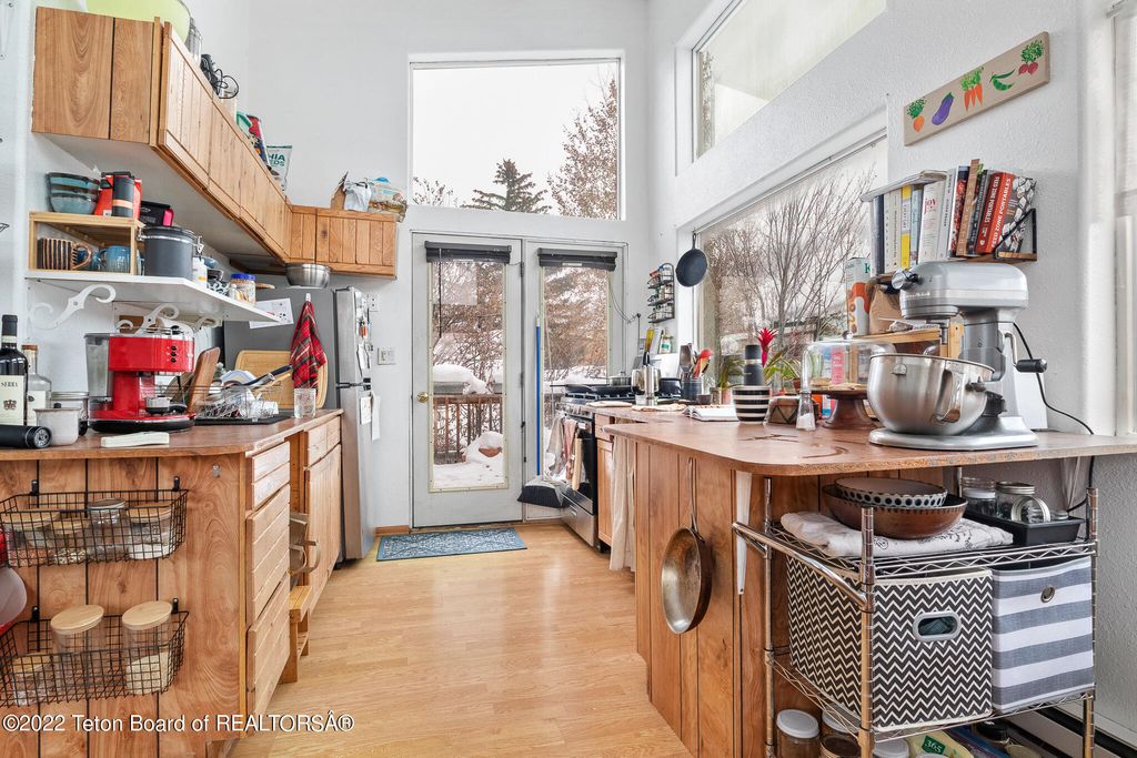 645 S GLENWOOD Street, Jackson, WY 83001 photo 7