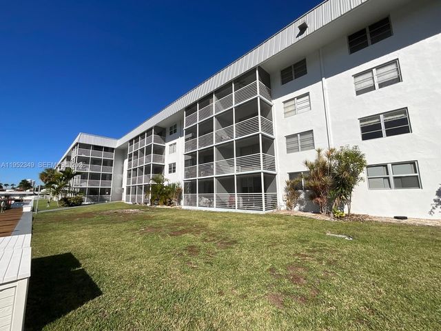 3600 NE 170th St 107, North Miami Beach, FL 33160