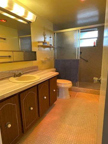 3600 NE 170th St 107, North Miami Beach, FL 33160