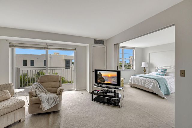 4511 S Ocean Boulevard 401, Highland Beach, FL 33487
