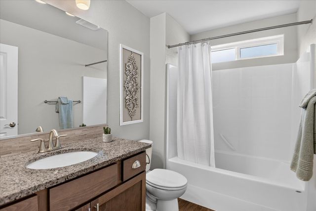 1015 W Siena Peak Dr, Spokane, WA 99224