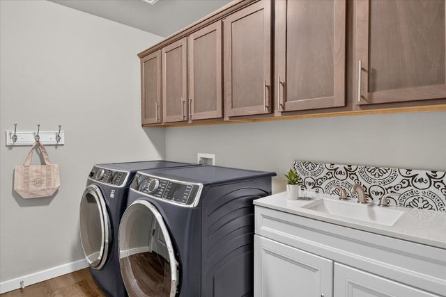 1015 W Siena Peak Dr, Spokane, WA 99224