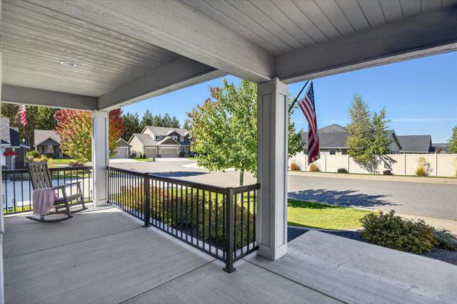 1015 W Siena Peak Dr, Spokane, WA 99224