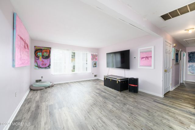 74 Henry Drive, New Monmouth, NJ 07748